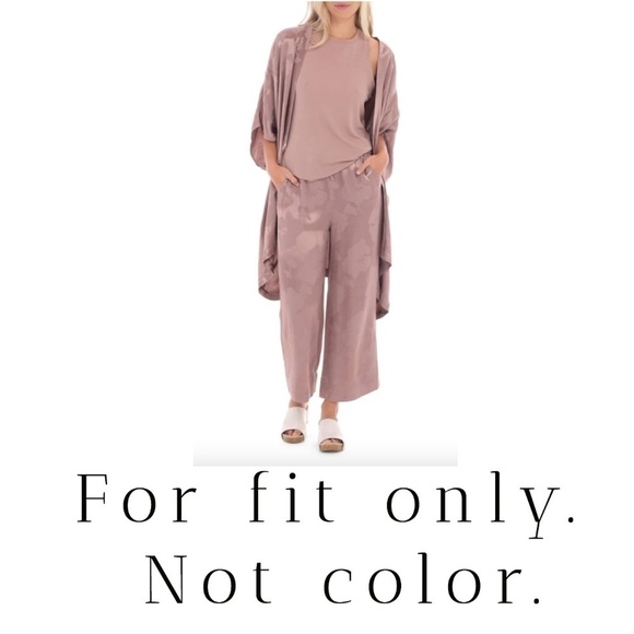 PAPER LABEL | Palm Design Open Front Drapey Kimono - Picture 7 of 8